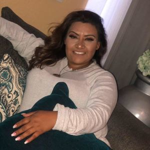 Meet your Posher, Alma